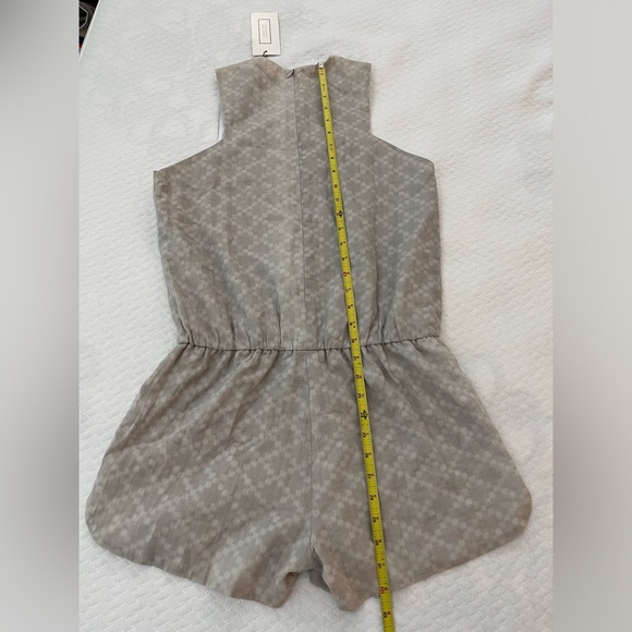 NEW Shades of Grey by Micah Cohen sleeveless pattern romper size S NWT - Picture 5 of 9
